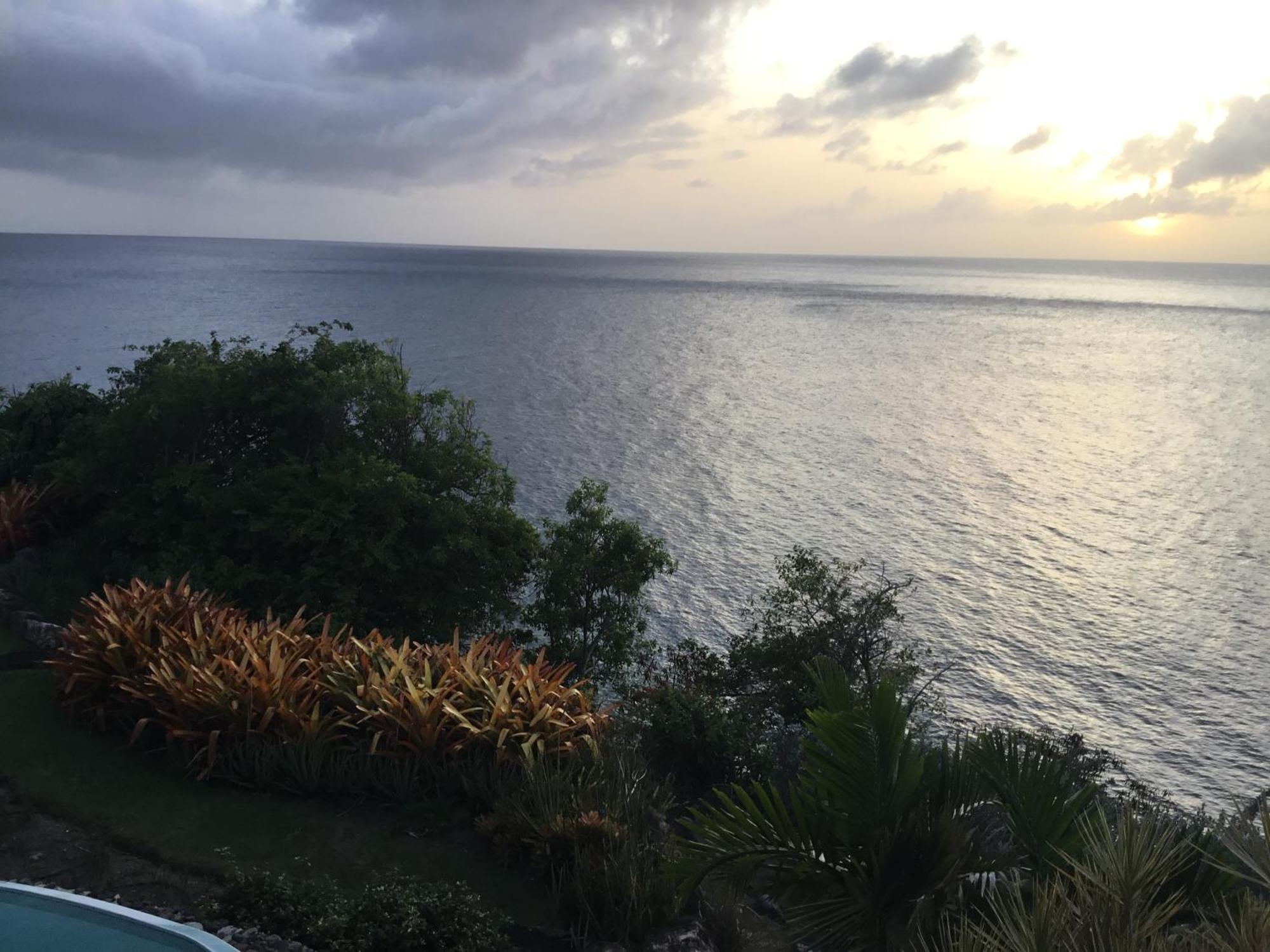 Beautiful 3 Story 8,000 Sq Ft Oceanside Mansion Villa Nevis Exterior photo
