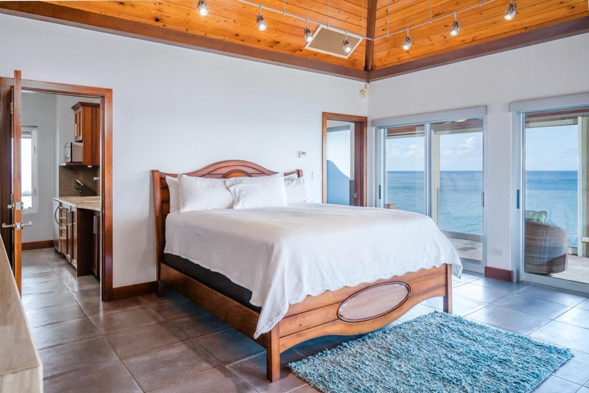 Beautiful 3 Story 8,000 Sq Ft Oceanside Mansion Villa Nevis Exterior photo